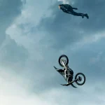چتربازی بسیار خطرناک تام کروز در ویدیو جدید از پشت صحنه Mission Impossible 7